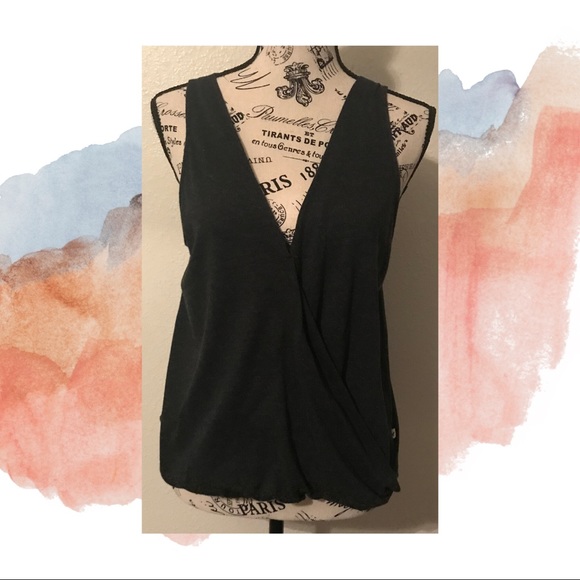 American Eagle outfitters (Like New) - Picture 2 of 5